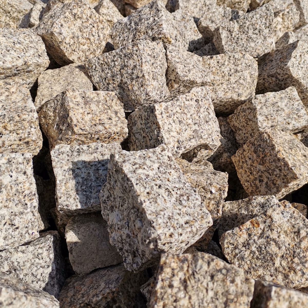 Naturstein Pflastersteine gelb-grau 5x5x5 cm aus dem Fichtelgebirge / Deutschland