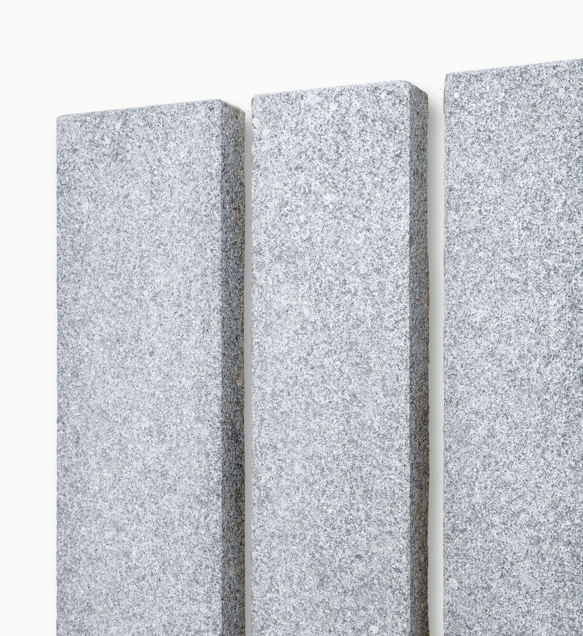 Naturstein Palisaden BRAVO EXACTA+ -geflammt- / Granit multi / edelgrau