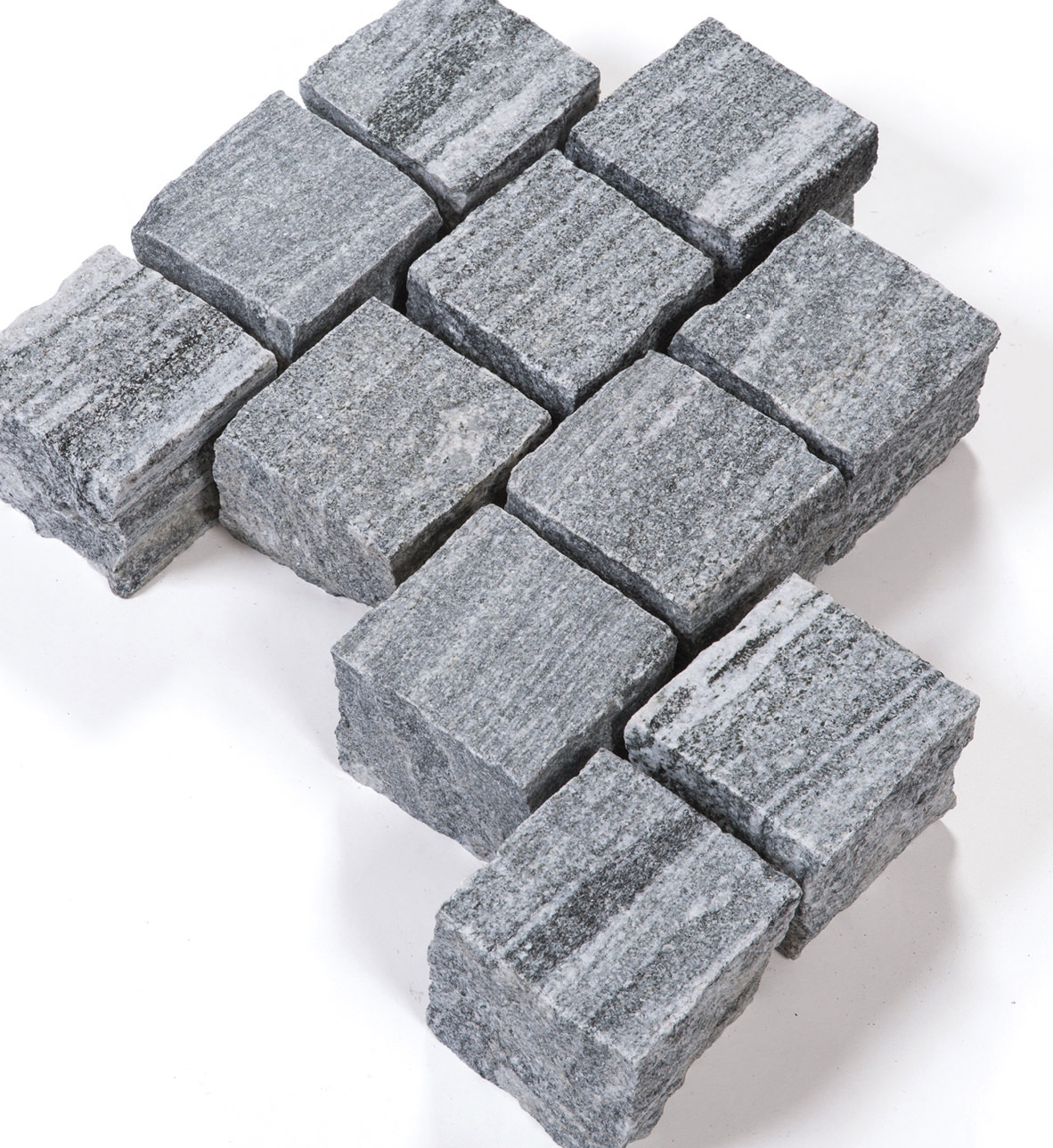 Naturstein Pflastersteine BIASCA AMBIENTE -geflammt- Gneis silbergrau-liniert